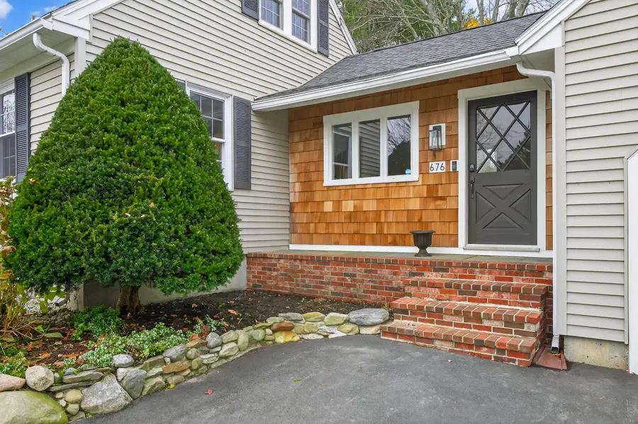 676 Allen Avenue, Portland, ME 04103 - Image #2