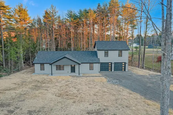 8 Bartlett Cove, Orrington, ME 04474