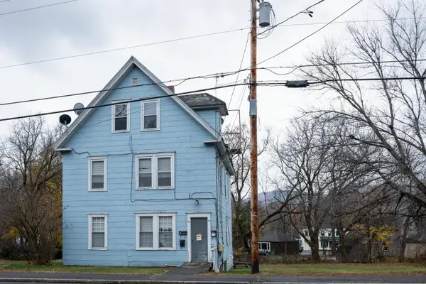 55 Roxbury Road, Mexico, ME 04257