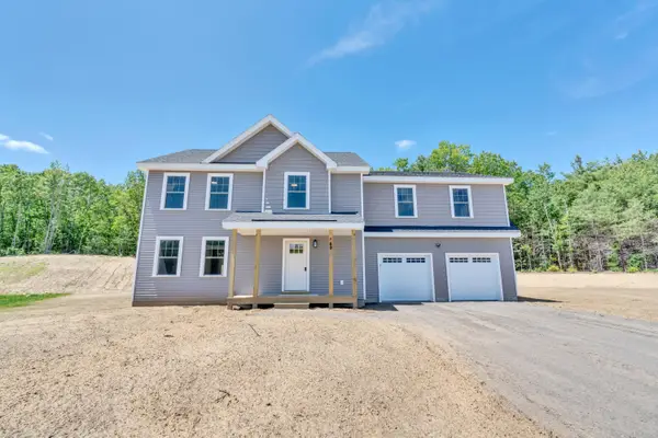 4 Meserve Farm Road, Gorham, ME 04038