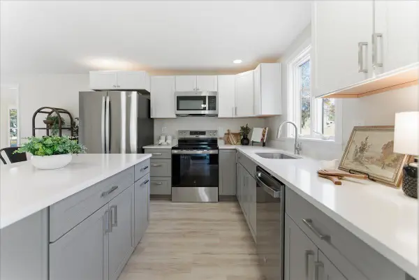 670 Wiscasset Road, Boothbay, ME 04537