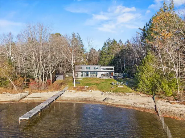7 Wild Acres Road, Raymond, ME 04071
