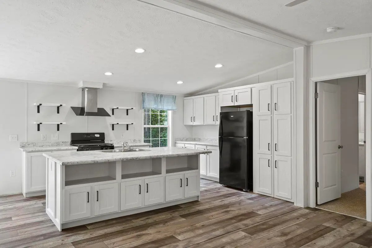 30 Highland Avenue, Mechanic Falls, ME 04256 - Image #1