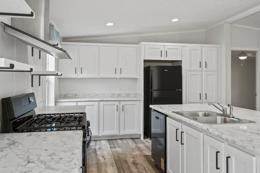 30 Highland Avenue, Mechanic Falls, ME 04256 - Image #2