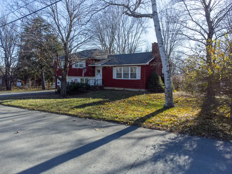 102 Connecticut Avenue, Millinocket, ME 04462 - Image #3