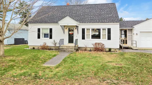 10 Deforge Street, Lewiston, ME 04240