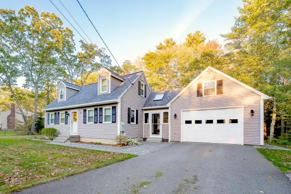 23 Merrymeeting Drive, Topsham, ME 04086