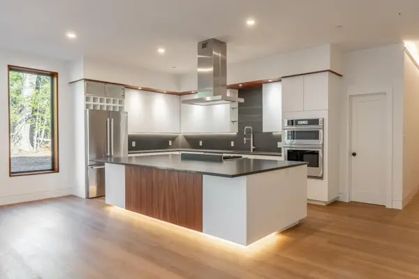 2 Woodside Meadow Road, Kittery, ME 03905