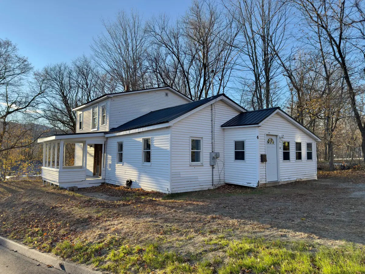 35 Chase Avenue, Mexico, ME 04257 - Image #1