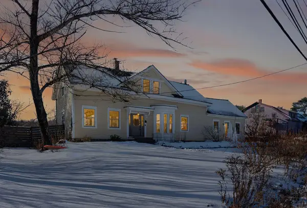 156 Main Street, Bowdoinham, ME 04008