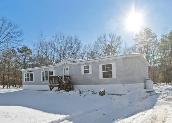 16 Middle Road, Kennebunk, ME 04043