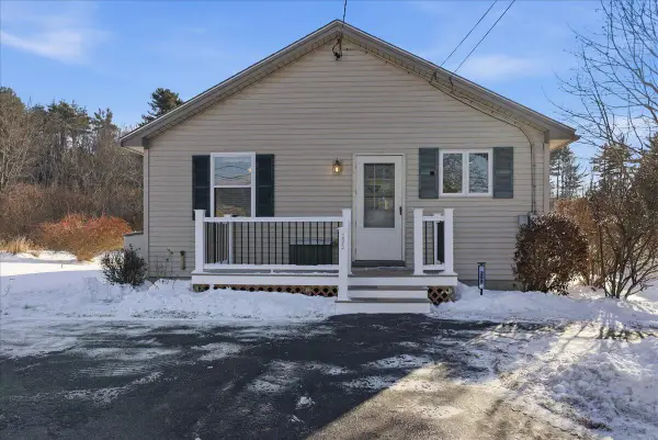 295 Central Avenue, Lewiston, ME 04240
