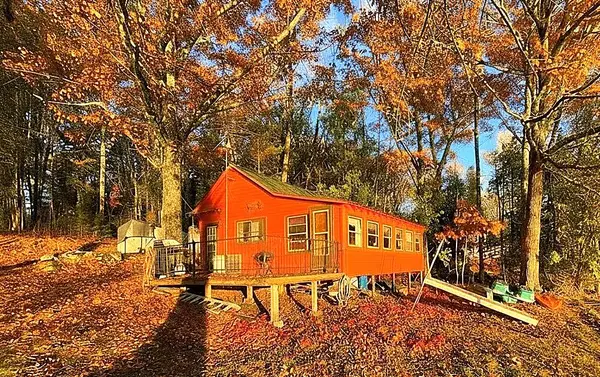 13 Libby Lane, Burnham, ME 04922