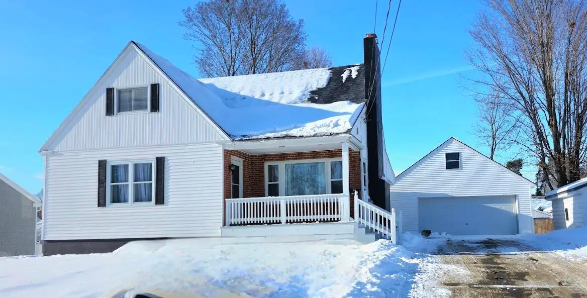 34 Maple Street, East Millinocket, ME 04430 - Image #1