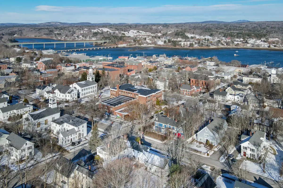 27 Court Street #1, Belfast, ME 04915 - Image #1