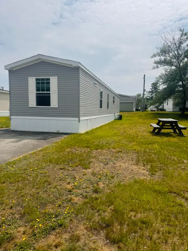 53 Larry Lane, Brunswick, ME 04011