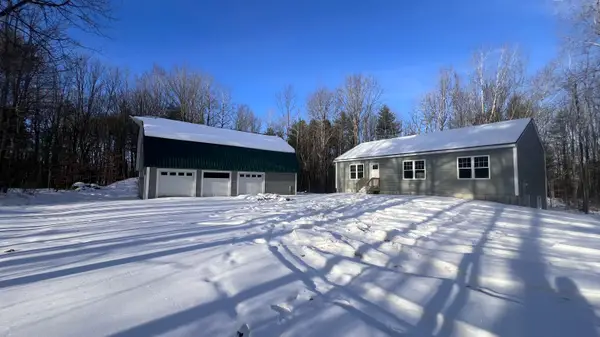 140 Raymond Hill Road, Raymond, ME 04071