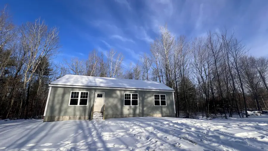 140 Raymond Hill Road, Raymond, ME 04071 - Image #2