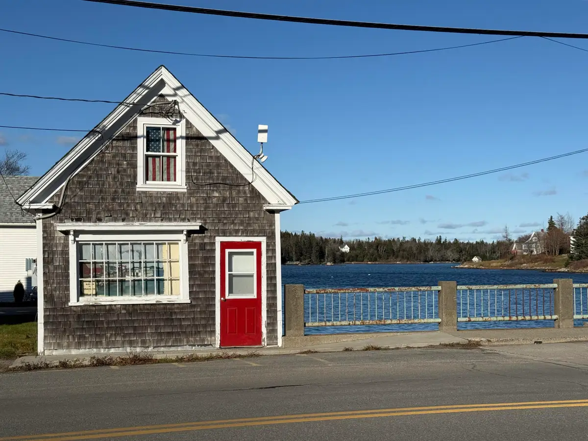 10 W Main Street, Vinalhaven, ME 04863 - Image #1