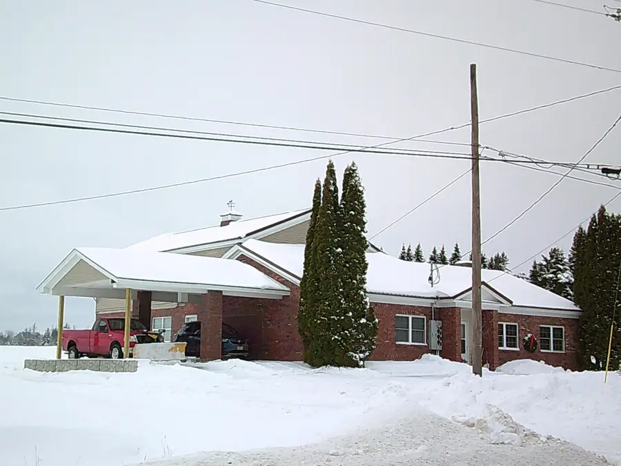 116 W Gate Road, Caribou, ME 04736 - Image #2