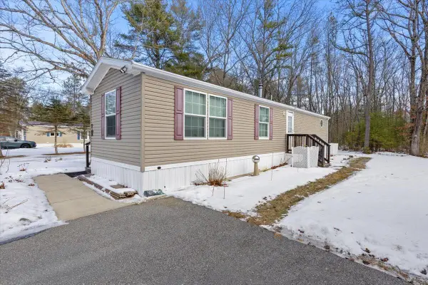 72 Golden Era Circle, Alfred, ME 04002