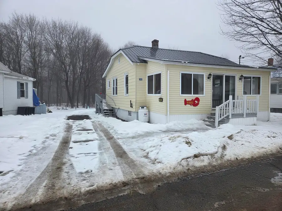 90 Bates Street, Millinocket, ME 04462 - Image #2