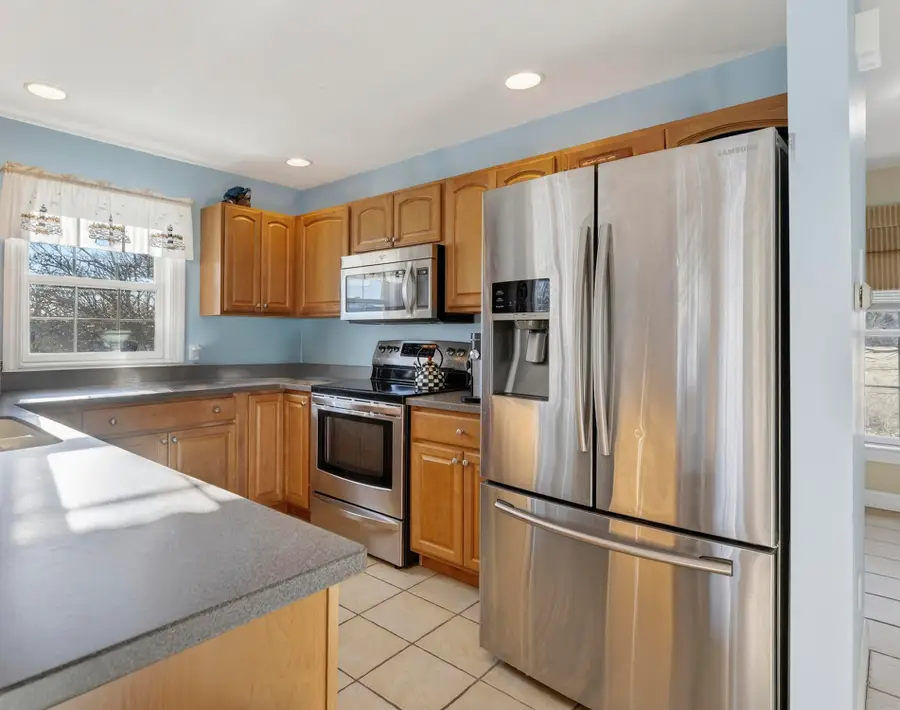 106 E Grand Avenue #3, Old Orchard Beach, ME 04064 - Image #3