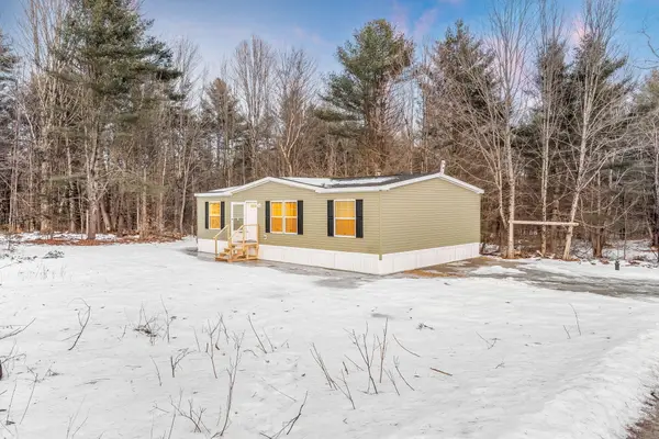 10 Short Street, Winthrop, ME 04364