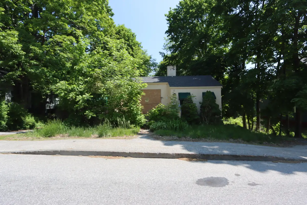 86 Western Avenue, Auburn, ME 04210 - #1
