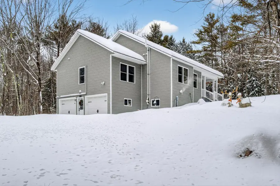 1525 Roosevelt Trail, Raymond, ME 04071 - Image #2