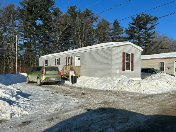 62 Samantha Lane, Auburn, ME 04210