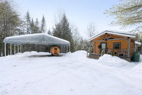 2 Hidden Lane, West Paris, ME 04289