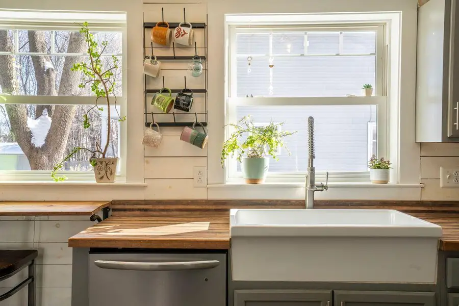 89 Whitney Street, Auburn, ME 04210 - Image #3