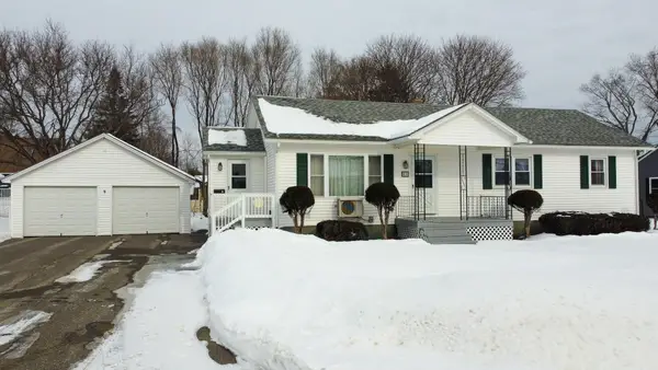 9 Grove Street, East Millinocket, ME 04430