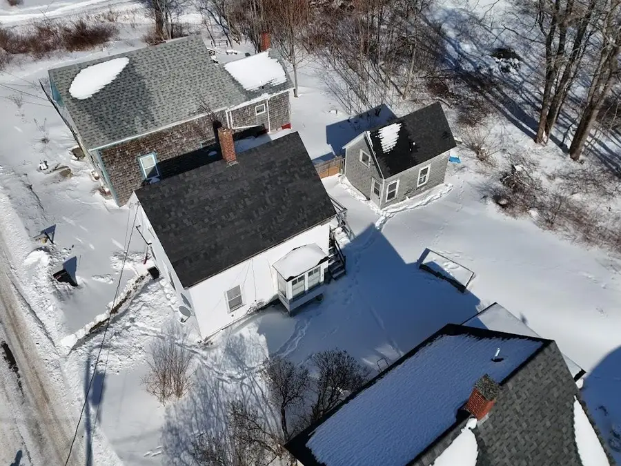 11 Cottage Street, Vinalhaven, ME 04863 - Image #3