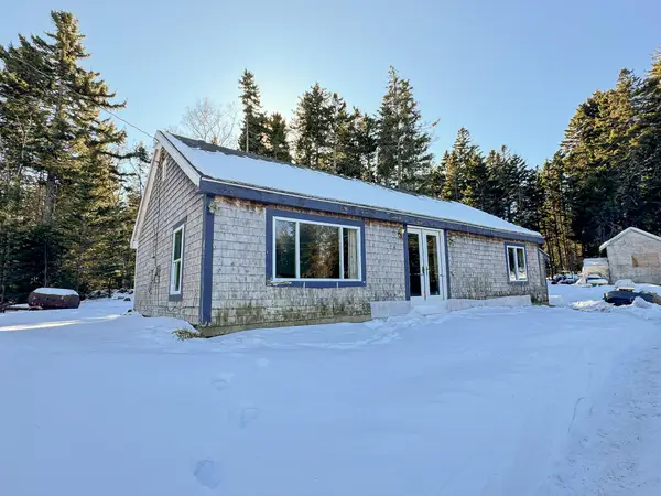 12 Fifield Point Road, Stonington, ME 04681