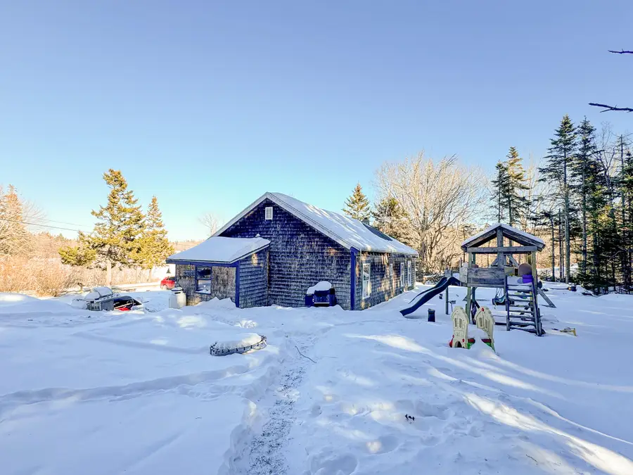 12 Fifield Point Road, Stonington, ME 04681 - Image #2