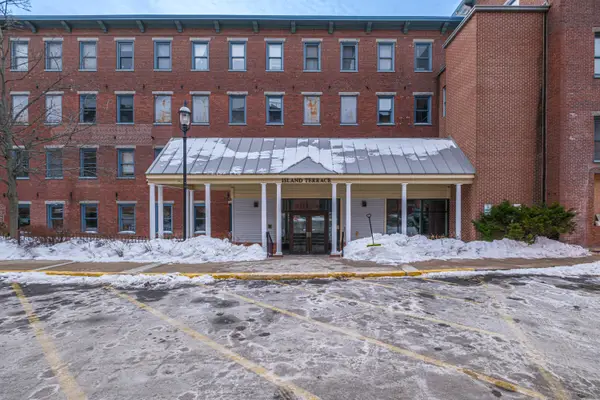 1 Saco Island Terrace #113, Saco, ME 04072