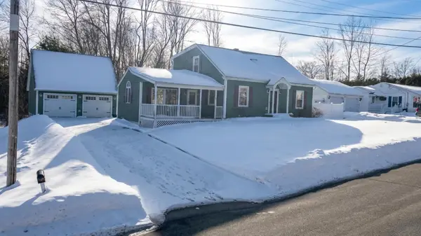 18 Nimitz Street, Lewiston, ME 04240