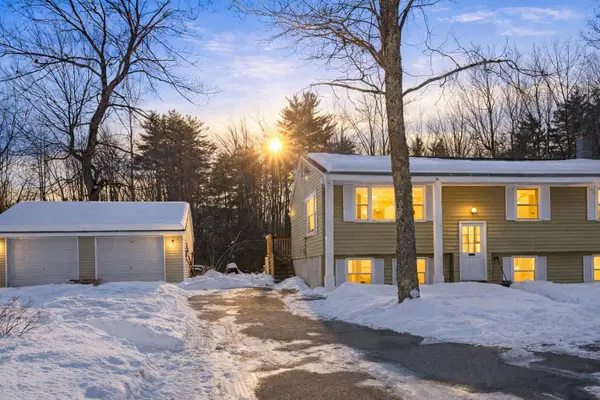 8 Whittens Lane, Hollis, ME 04042