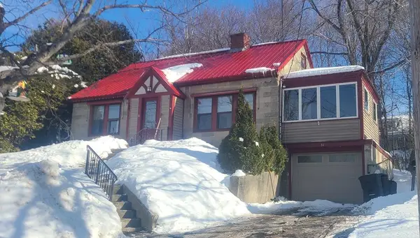 31 Oak Street, Presque Isle, ME 04769