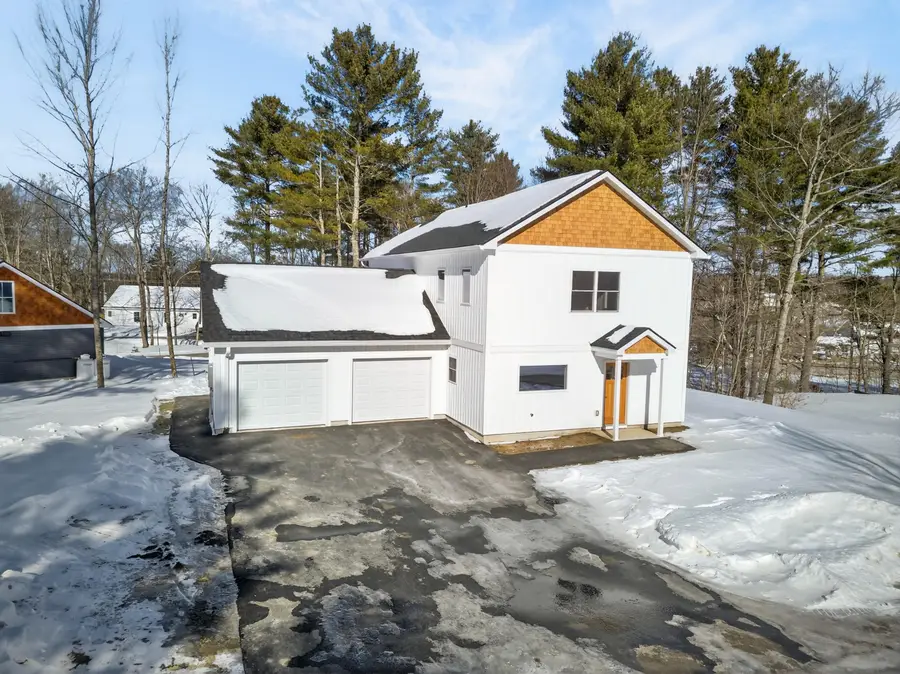 11 Village Green Circle, Oakland, ME 04963 - #3