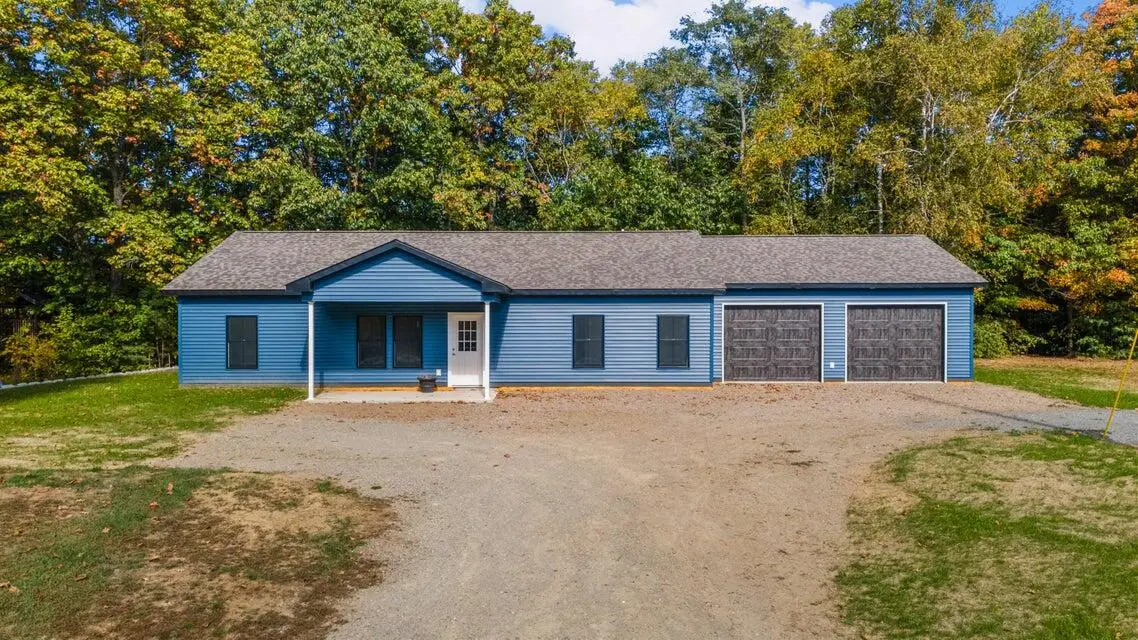 410 Peltoma Avenue, Pittsfield, ME 04967 - #1