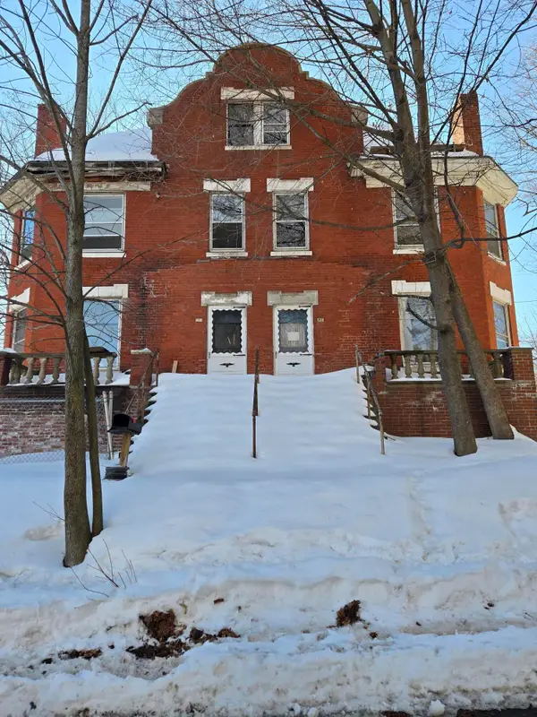 47 Urquhart Street, Rumford, ME 04276