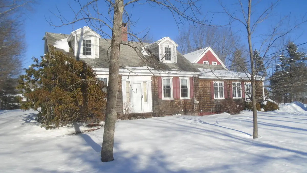 629 W Auburn Road, Auburn, ME 04210 - #1