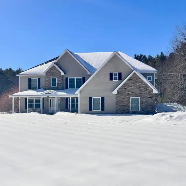 8 Clark Circle, Hampden, ME 04444