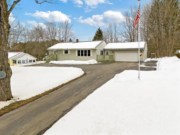 381 W River Road, Augusta, ME 04330