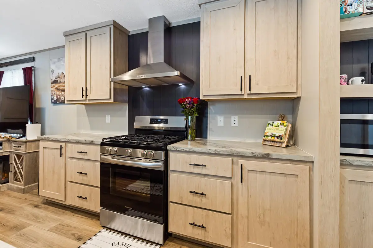 529 Phillips Corner Road, Pittsfield, ME 04967 - #1