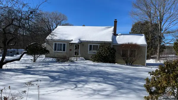 60 Case Road, Winthrop, ME 04364