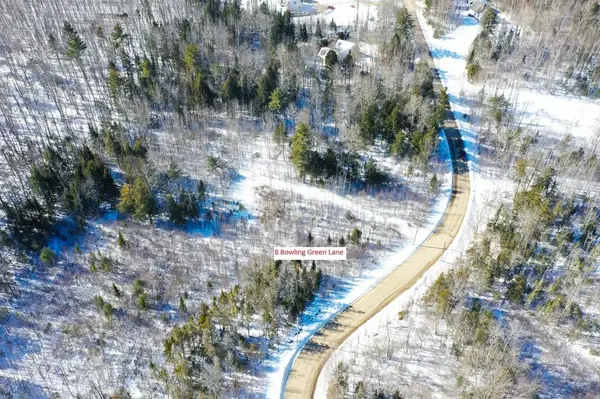 8 Bowling Green Lane, Belfast, ME 04915